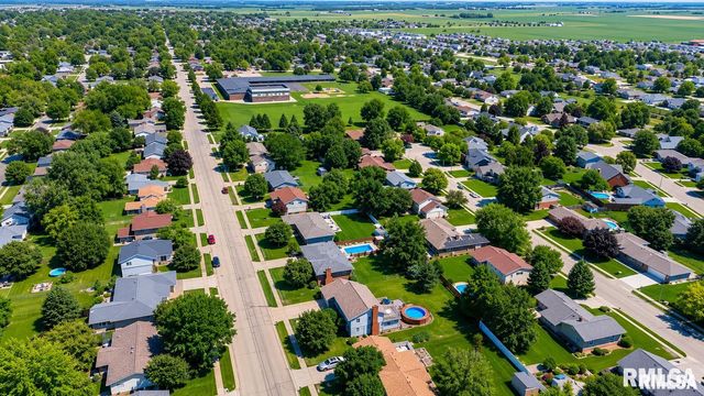 346 S NEBRASKA Avenue, Morton, IL 61550