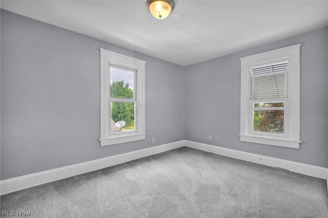 950 Haynes Street, Akron, OH 44307