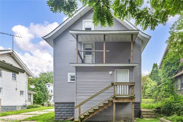 950 Haynes Street, Akron, OH 44307