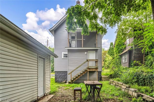 950 Haynes Street, Akron, OH 44307