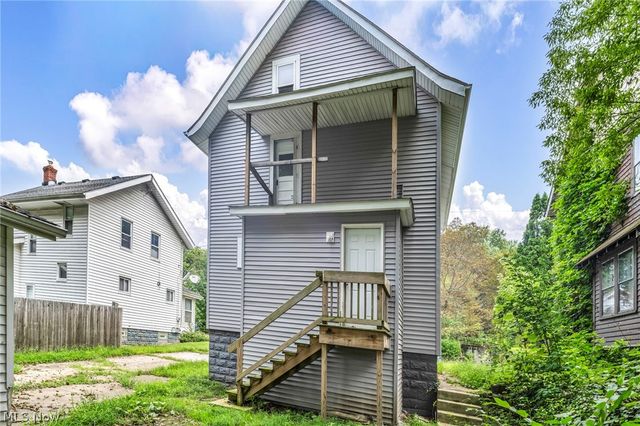 950 Haynes Street, Akron, OH 44307