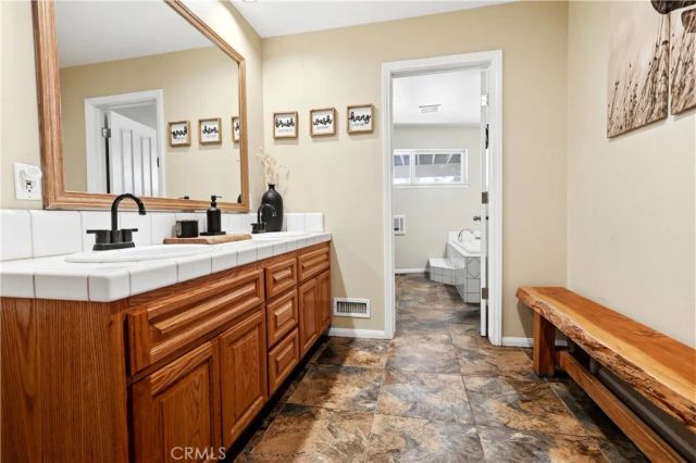 996 Feather Mountain, Big Bear City, CA 92314