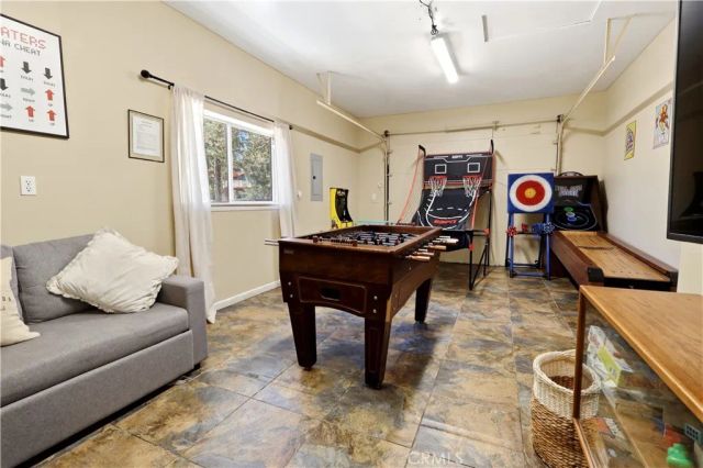 996 Feather Mountain, Big Bear City, CA 92314