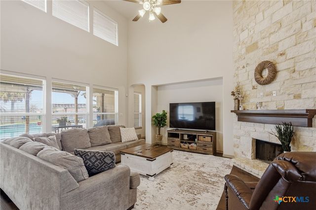 107 Brushy Creek, Victoria, TX 77904