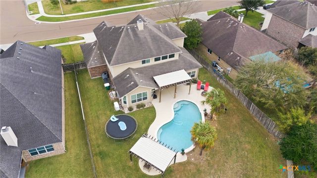 107 Brushy Creek, Victoria, TX 77904