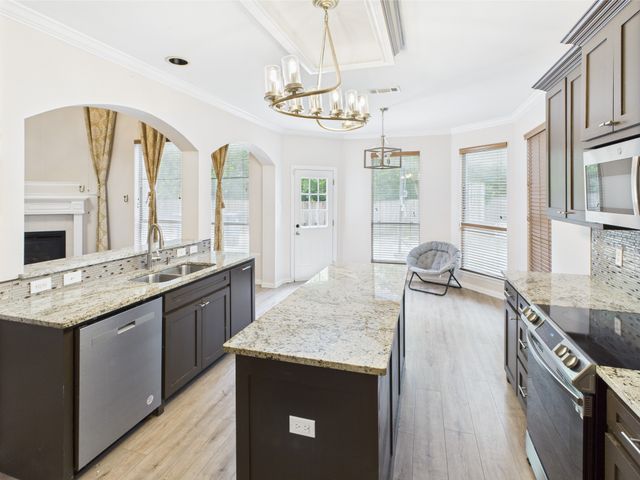 1264 Carriage Creek Drive, Desoto, TX 75115