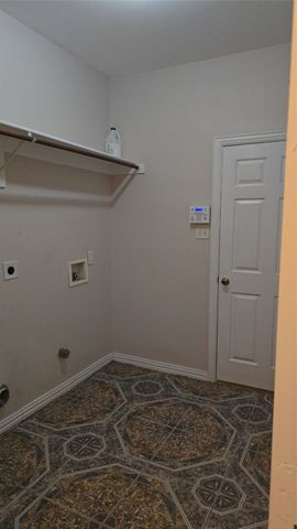 1264 Carriage Creek Drive, Desoto, TX 75115