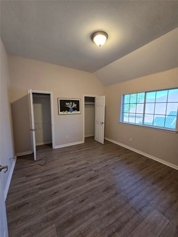 1264 Carriage Creek Drive, Desoto, TX 75115