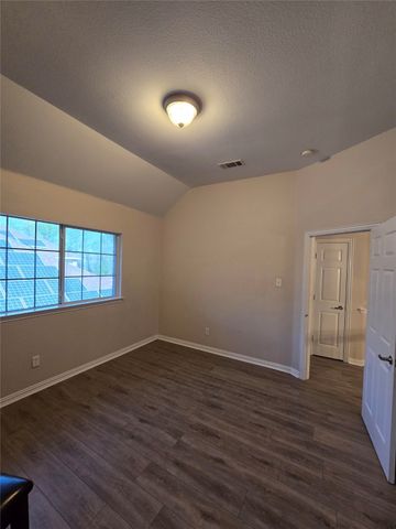 1264 Carriage Creek Drive, Desoto, TX 75115