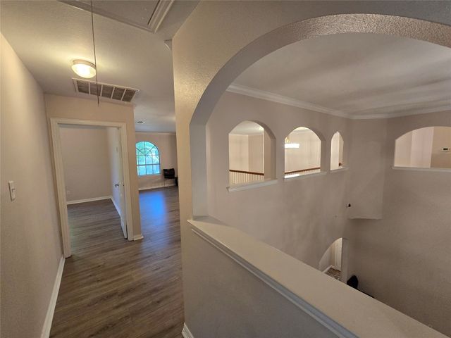 1264 Carriage Creek Drive, Desoto, TX 75115