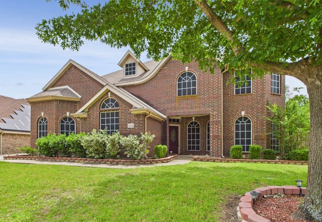 1264 Carriage Creek Drive, Desoto, TX 75115