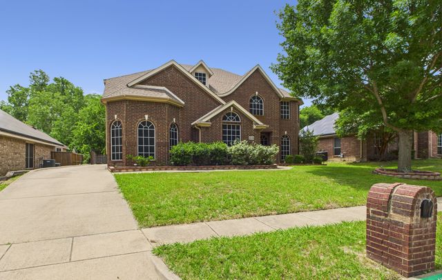 1264 Carriage Creek Drive, Desoto, TX 75115
