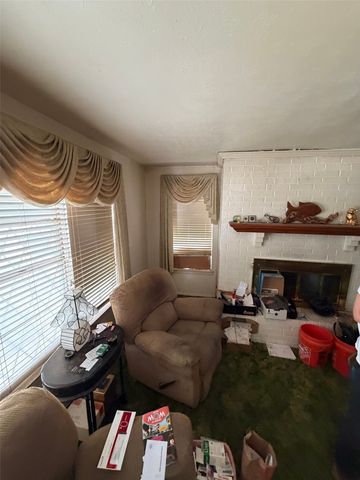 4405 Wayne Court N, Haltom City, TX 76117