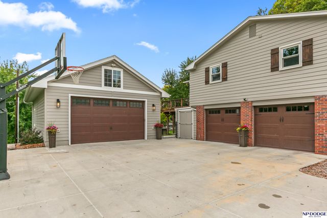 3342 S 114th Avenue, Omaha, NE 68144