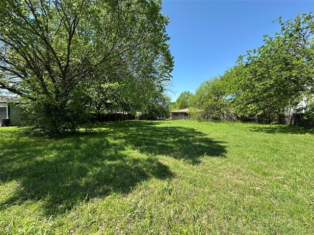 138 College Street S, Keller, TX 76248