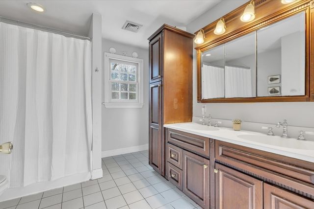 9 Fletcher St, Plainville, MA 02762