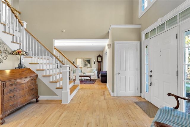 9 Fletcher St, Plainville, MA 02762