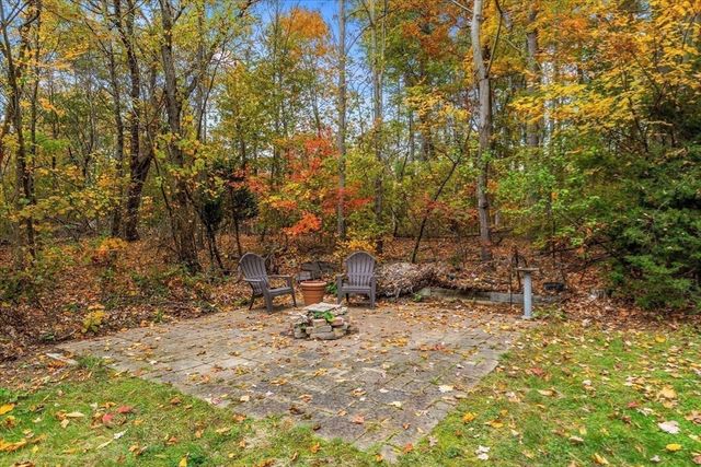 9 Fletcher St, Plainville, MA 02762