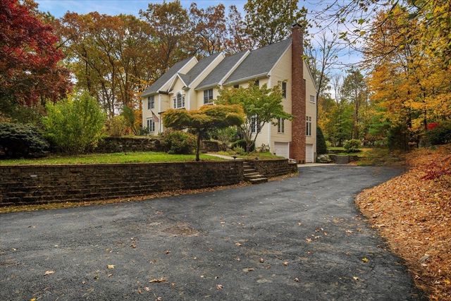 9 Fletcher St, Plainville, MA 02762