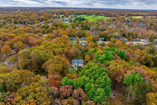 9 Fletcher St, Plainville, MA 02762