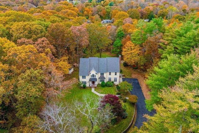 9 Fletcher St, Plainville, MA 02762