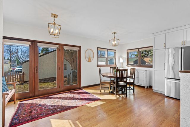 1132 Iowa Avenue W, Saint Paul, MN 55108