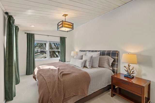 1132 Iowa Avenue W, Saint Paul, MN 55108