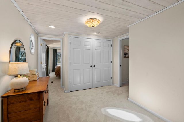 1132 Iowa Avenue W, Saint Paul, MN 55108