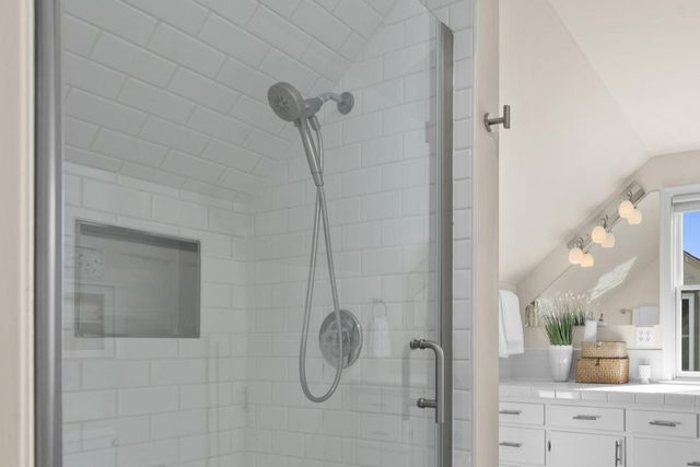 1132 Iowa Avenue W, Saint Paul, MN 55108