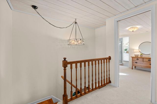 1132 Iowa Avenue W, Saint Paul, MN 55108