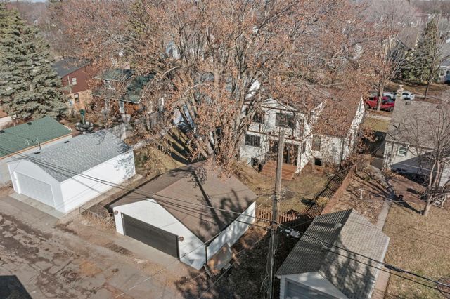 1132 Iowa Avenue W, Saint Paul, MN 55108