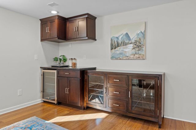 1132 Iowa Avenue W, Saint Paul, MN 55108