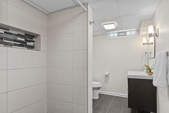 1132 Iowa Avenue W, Saint Paul, MN 55108