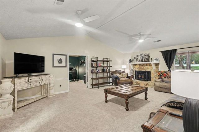 130 Ashley Oaks Drive, Mcdonough, GA 30253
