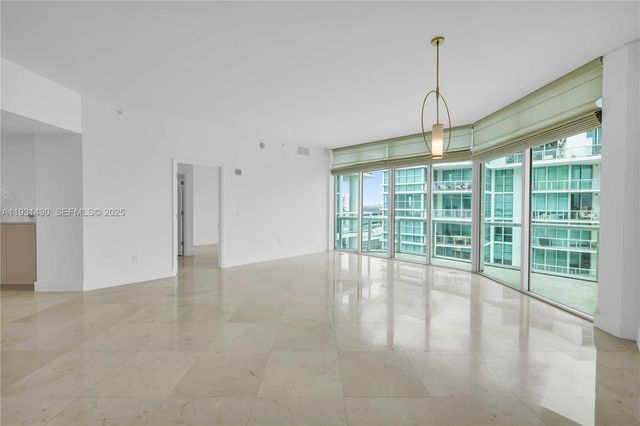 3131 NE 188th St 2-1005, Aventura, FL 33180