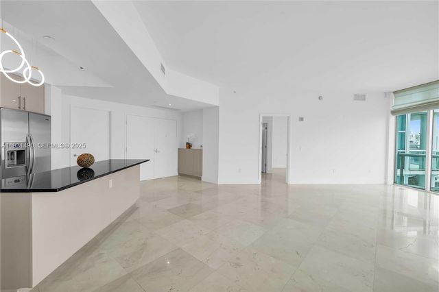 3131 NE 188th St 2-1005, Aventura, FL 33180