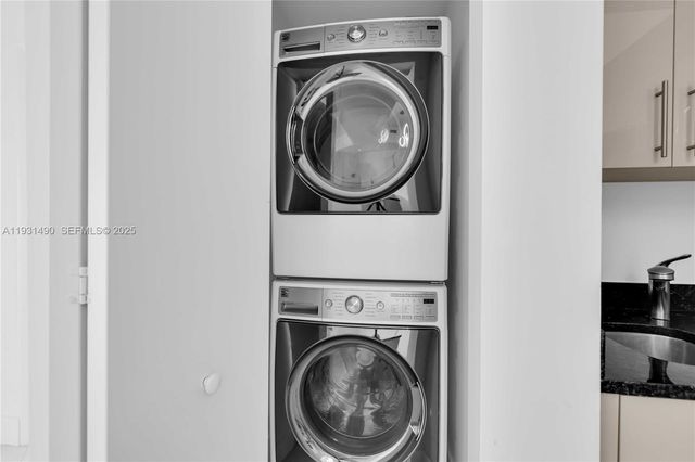 3131 NE 188th St 2-1005, Aventura, FL 33180