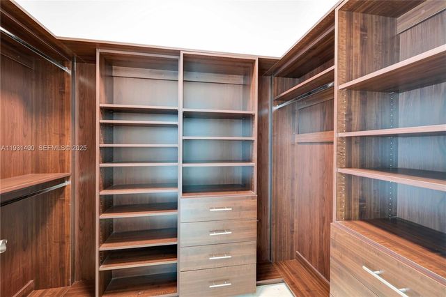 3131 NE 188th St 2-1005, Aventura, FL 33180