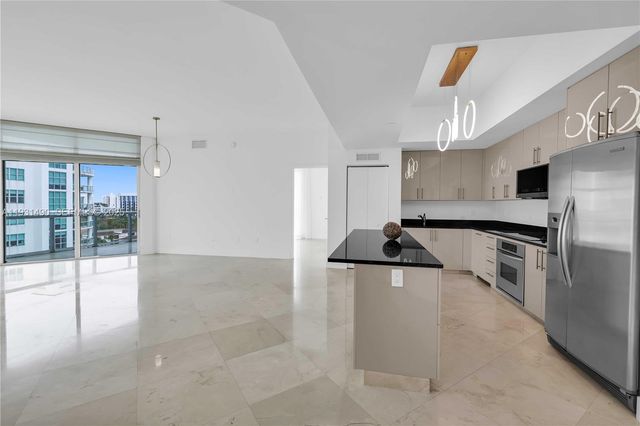 3131 NE 188th St 2-1005, Aventura, FL 33180