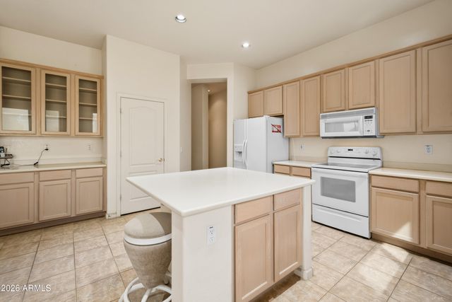 2935 E LEXINGTON Avenue, Gilbert, AZ 85234