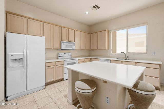 2935 E LEXINGTON Avenue, Gilbert, AZ 85234