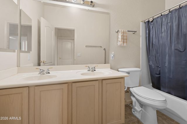 2935 E LEXINGTON Avenue, Gilbert, AZ 85234