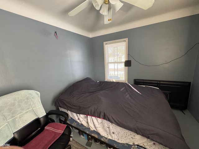 22595 Curie Avenue, Warren, MI 48091