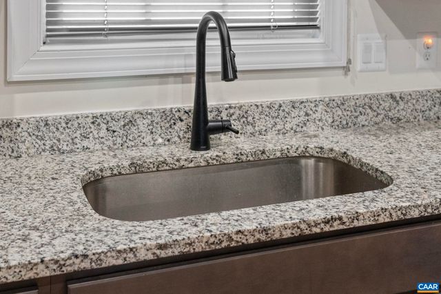 82 CRAPE MYRTLE DR, Palmyra, VA 22963