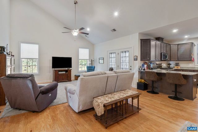 82 CRAPE MYRTLE DR, Palmyra, VA 22963