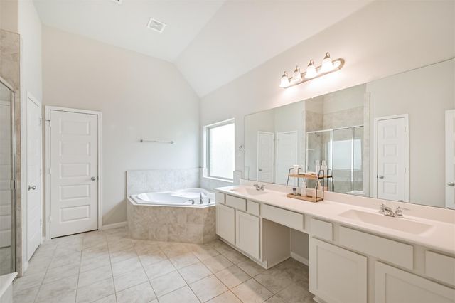 13710 Alaskan Brown Bear Trail, Crosby, TX 77532