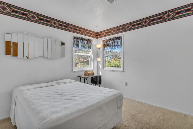 7056 Madrone Ln, Browns Valley, CA 95918