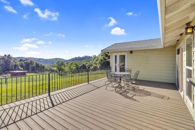 7056 Madrone Ln, Browns Valley, CA 95918