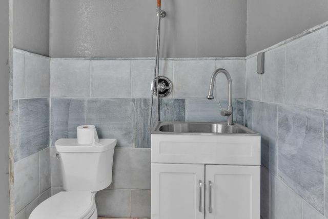 7056 Madrone Ln, Browns Valley, CA 95918