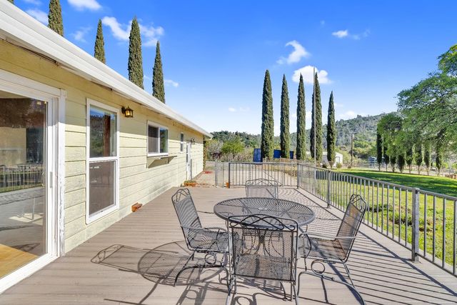 7056 Madrone Ln, Browns Valley, CA 95918